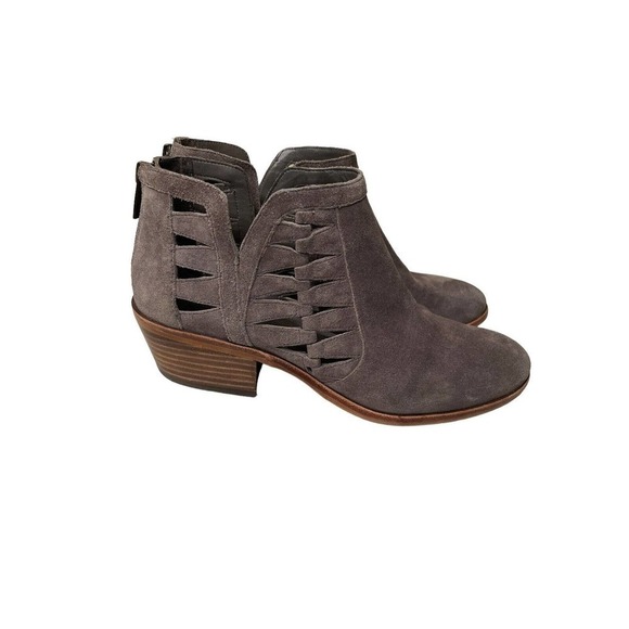 Vince Camuto Peera Cutout Ankle Bootie Boots Suede Leather Graystone Size 8.5M - Picture 7 of 7